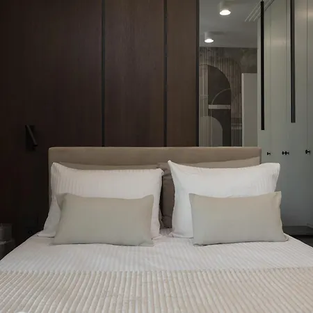 Grzybowska Deluxe #56 By Bookinghost *