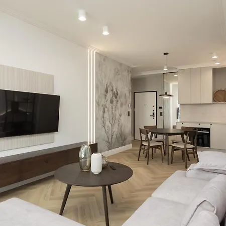 Grzybowska Deluxe #56 By Bookinghost * وارسو